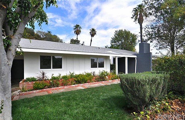 1st image of 3633 Sapphire Dr
