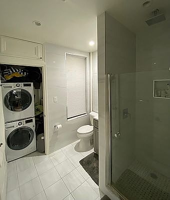 4th image of 237 W 10th St APT 15