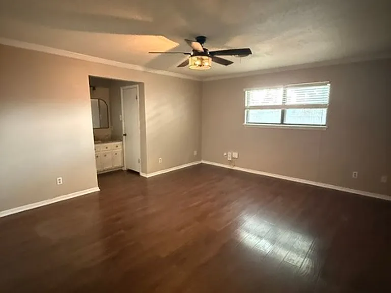 1949 Chimneywood Ct — Photo 8