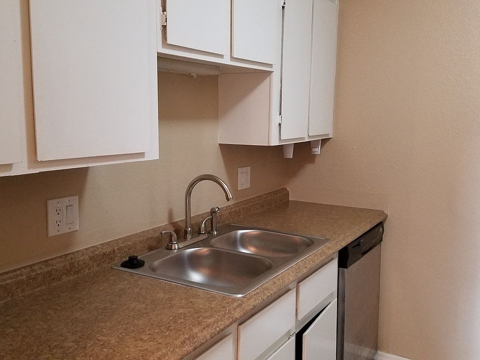 NEW Kitchen Counter Tops!