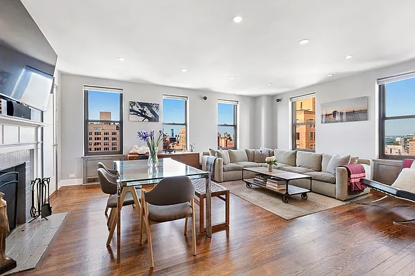 Sold by Compass | media 1