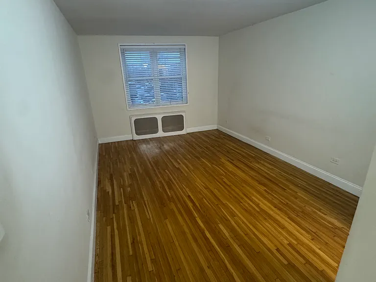 1144 Lydig Ave #3F — Photo 1