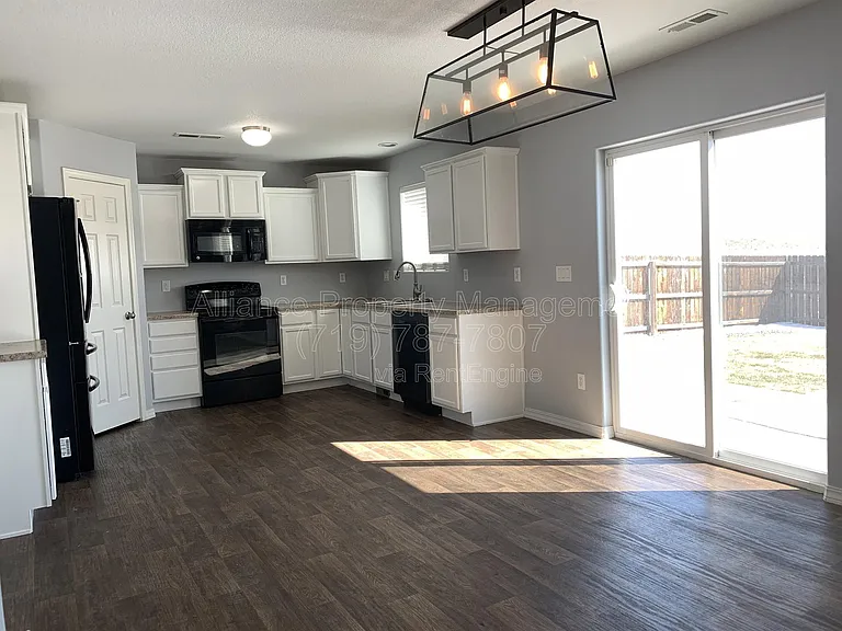 3875 Reindeer Cir — Photo 16