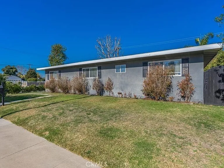 2112 Dover Dr — Photo 39