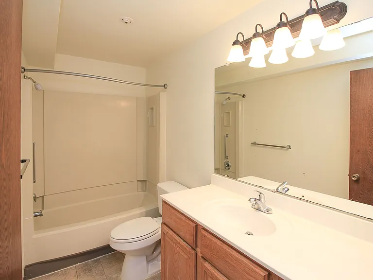 **Limited Time Special! Up to 2 Months Free Rent — Photo 6