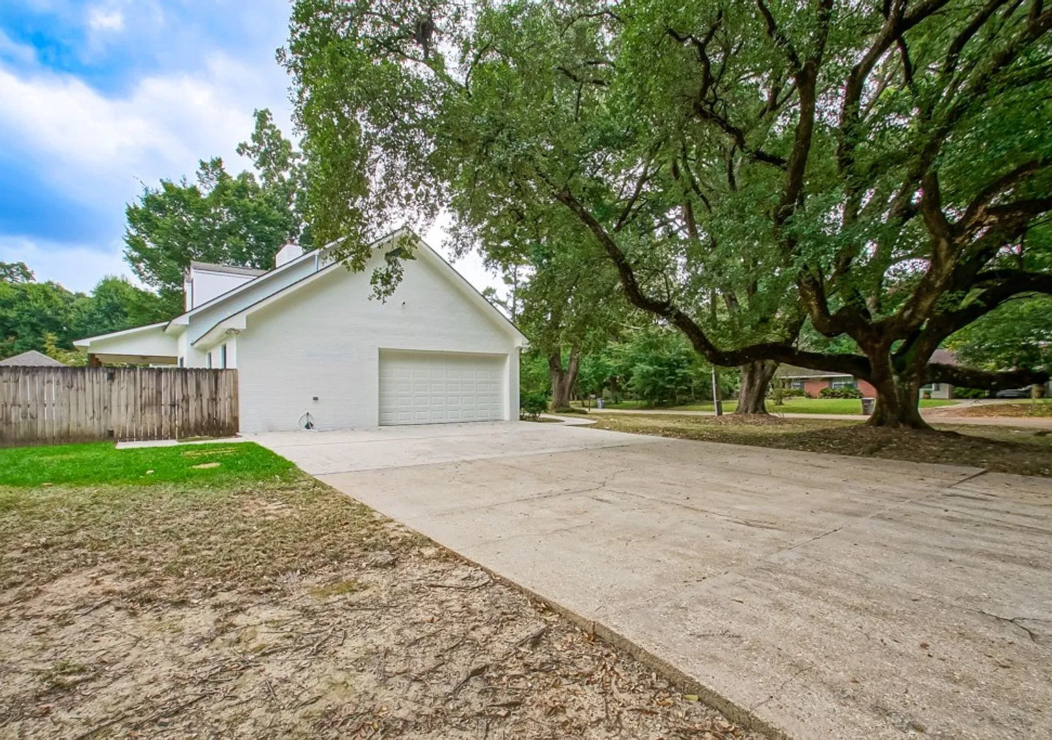 Gail Drive — Photo 2
