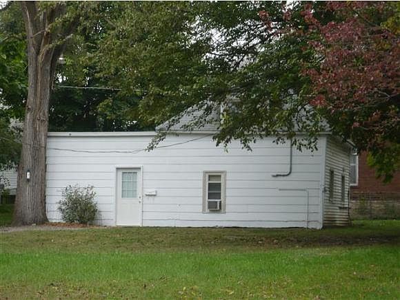 1st image of 1013 Van Buren Ave