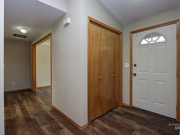 3rd image of 1345 Rosewood St