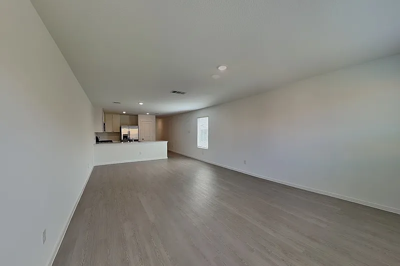 3 bed, 2.0 bath, 1402 sqft, $1,949 — Photo 3