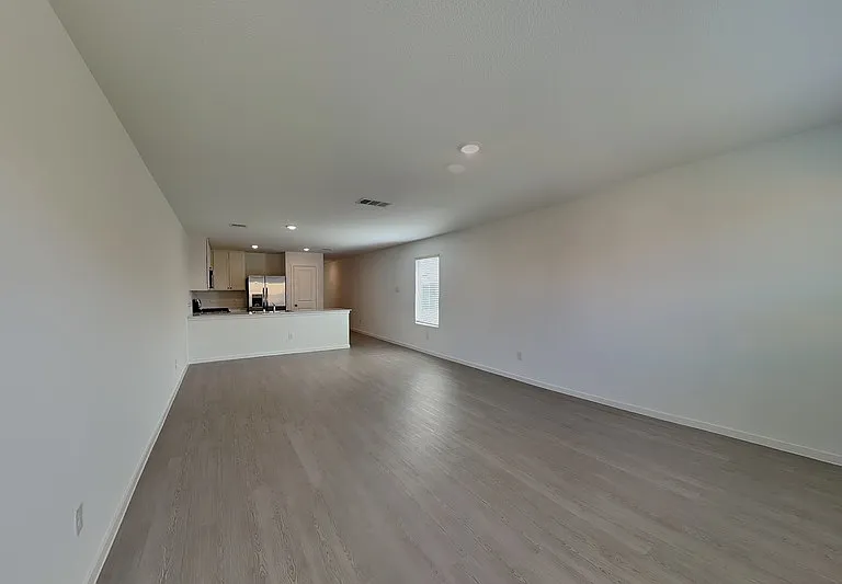 3105 Lynmar Ln — Photo 3