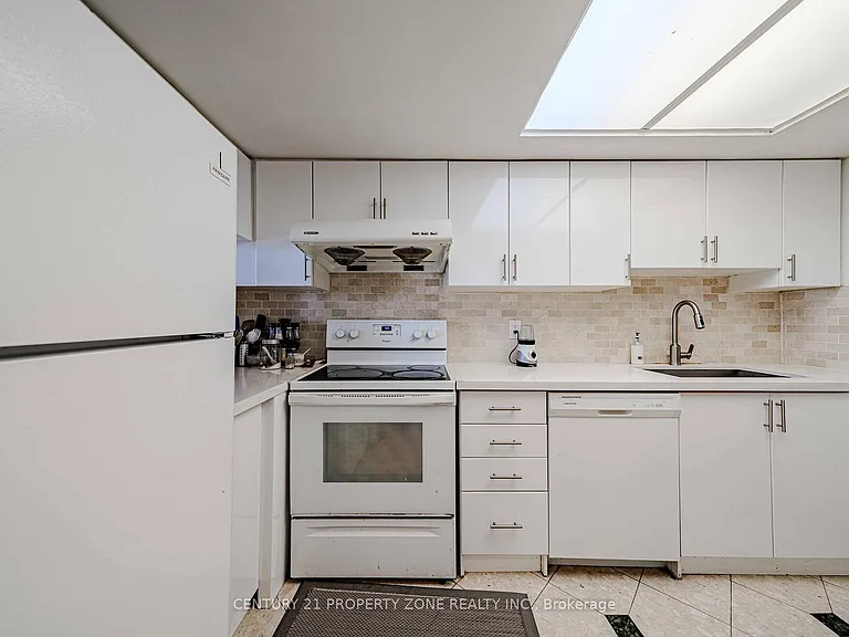 2466 Eglinton Ave E #Penthouse 03-03 — Photo 20