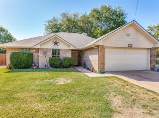 121 Coronado Trl, Weatherford, TX 76087