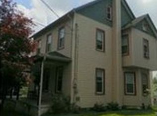 406 E Walnut St, Nazareth, PA 18064
