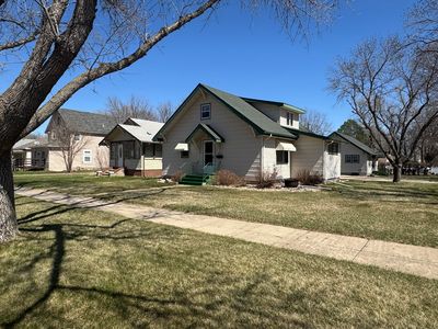 864 Utah Ave SE, Huron, SD, 57350