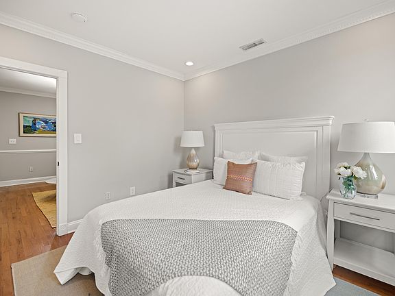 5th image of 642 11th St NE #4