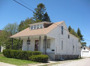 813 S 9th St, Alpena, MI 49707