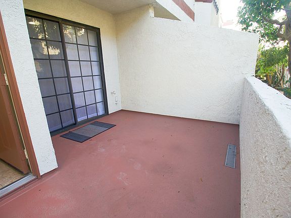 5th image of 2931 Plaza Del Amo Unit 116