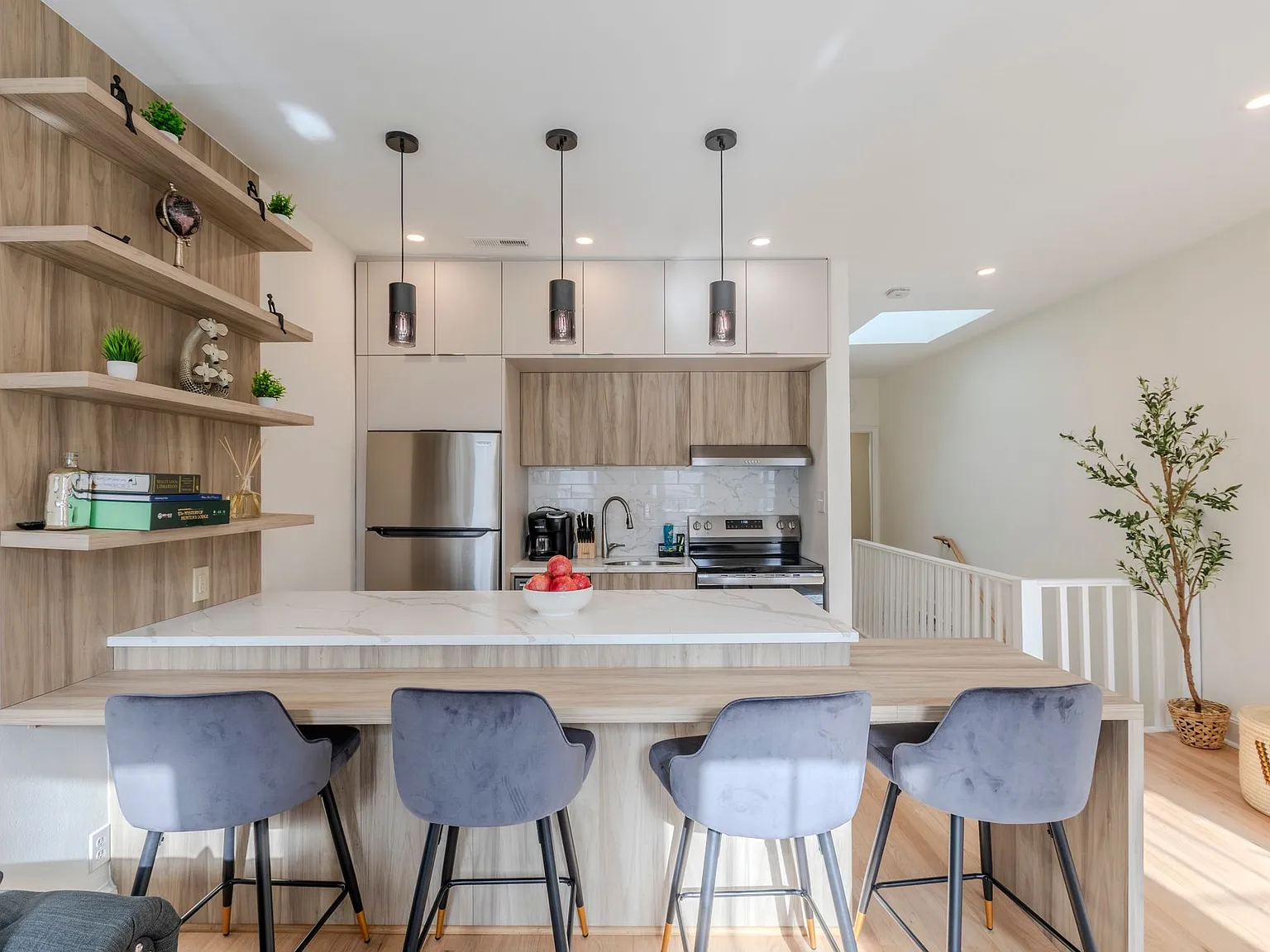 134 F St SE — Photo 3