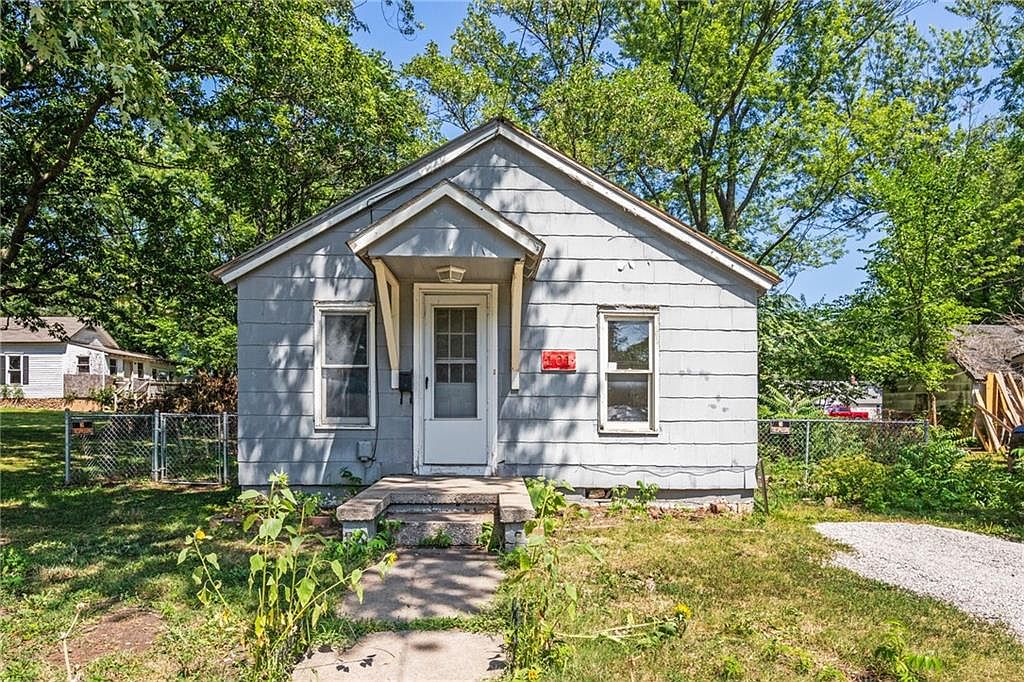 101 S Water St, Butler, MO 64730 Zillow