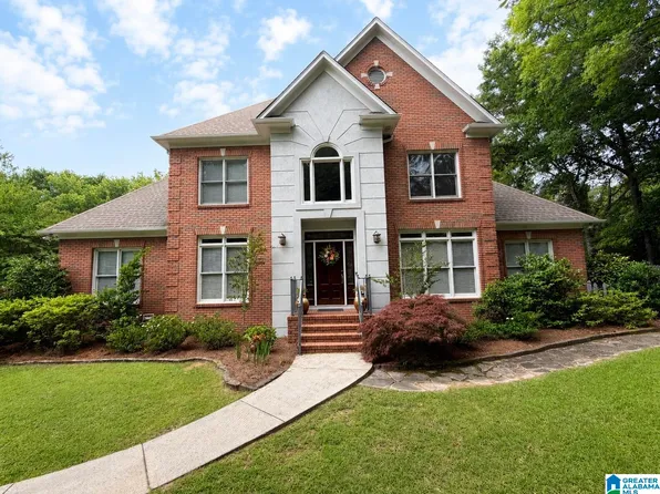 325 Arrowhead Ln, Indian Springs, AL 35124