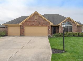9839 Scotch Pine Dr, Springboro, OH 45066