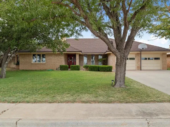 2220 Rice Dr, Levelland, TX 79336