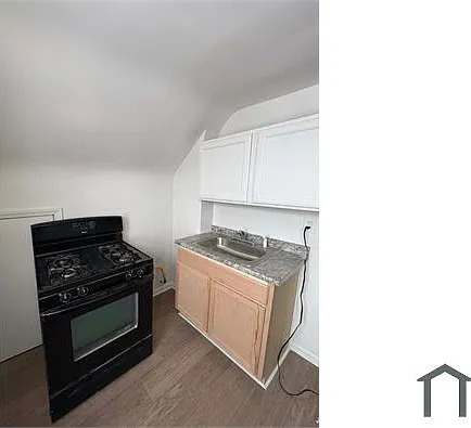 3 bed, 3321 sqft, $1,762 — Photo 4