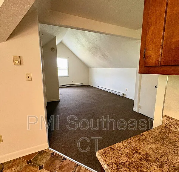 54 Hempstead St #3 — Photo 4