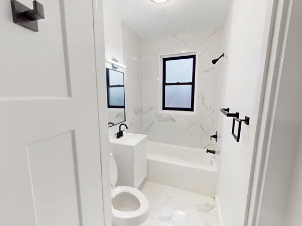 7505 S Yates Blvd APT 2, Chicago, IL 60649