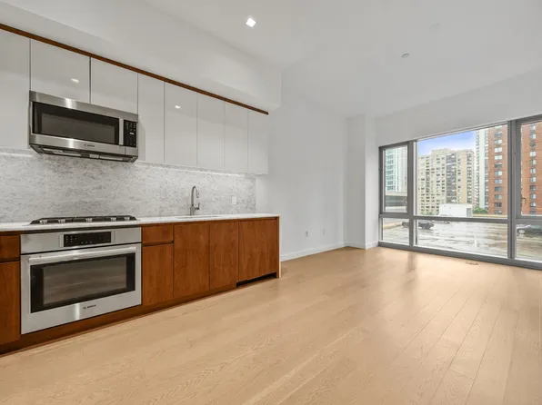 75 Park Ln S APT 512, Jersey City, NJ 07310