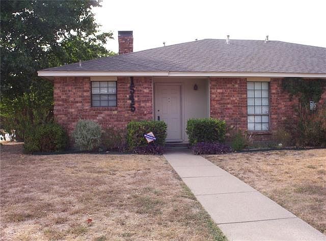 2nd image of 1543 Crescent Ln