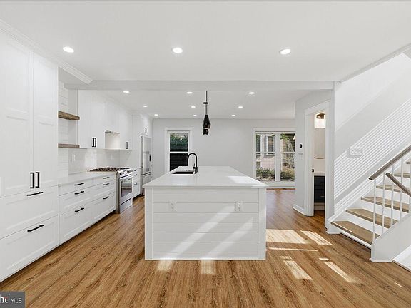 4th image of 1632 Wainwright Dr
