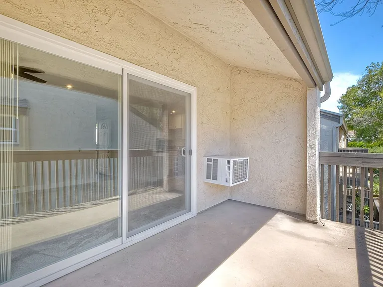 8545 Villa La Jolla Dr #H — Photo 20