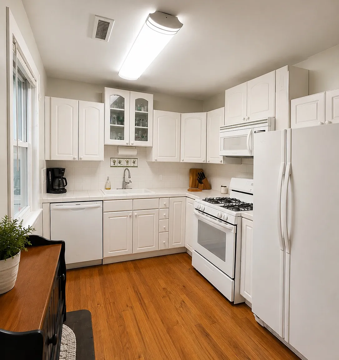 3 bed, 1600 sqft, $2,200 — Photo 3