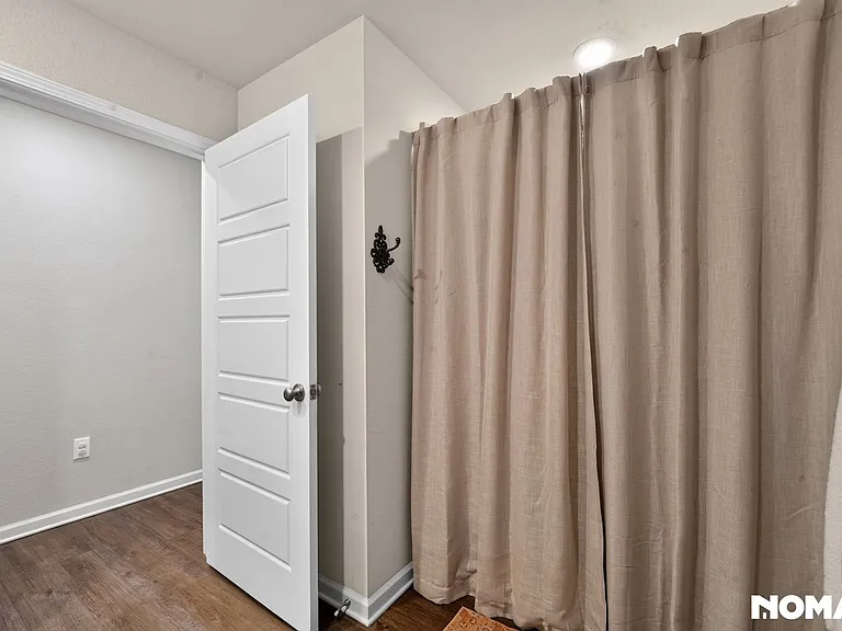 1008 Enclave Cir — Photo 22