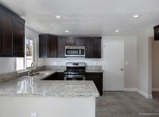 2024 Rainbow Ct, Vista, CA 92083