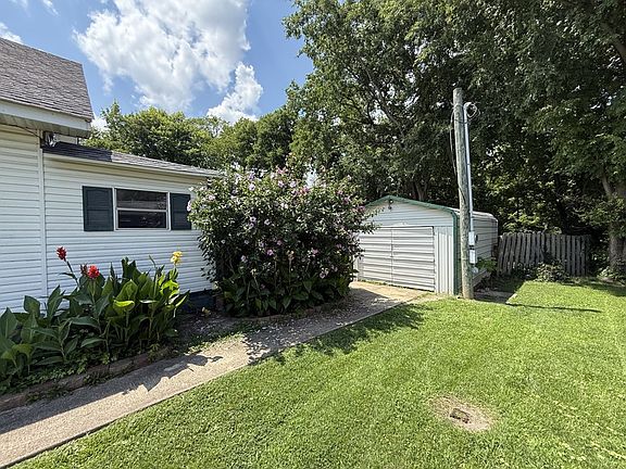 2nd image of 312 Dale St
