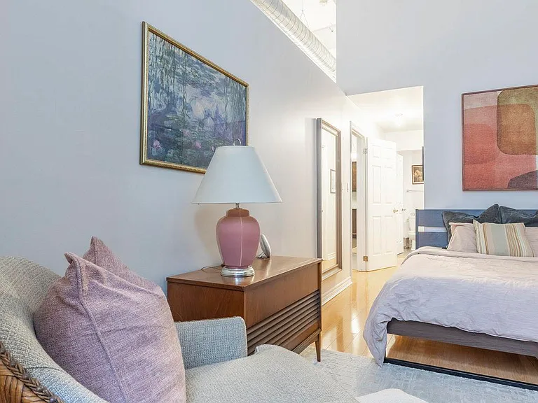 80 King William St #112 — Photo 23