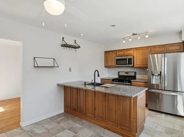 7504 Valley Ave, Philadelphia, PA 19128