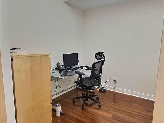 3rd image of 18 Yorkville Ave #508