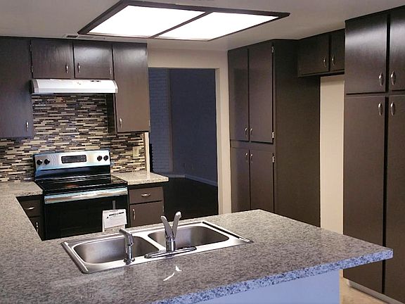 4th image of 4975 E Butler Ave APT 126