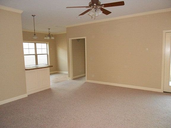 4th image of 102 Copper Ct