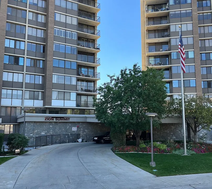 241 N Vine St #306