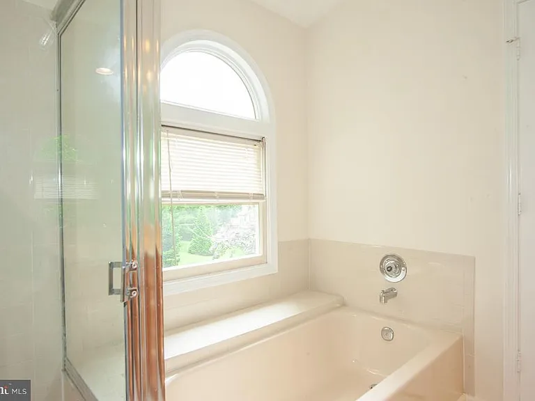 6071 Joust Ln — Photo 16