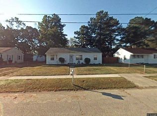 2427 Livesay Rd, Chesapeake, VA 23323