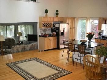 2nd image of 2179 Ridgewood Rd