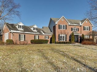 9810 Ridge Dr, Indianapolis, IN 46256