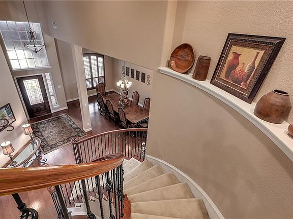 2nd image of 2455 Arbor Dr