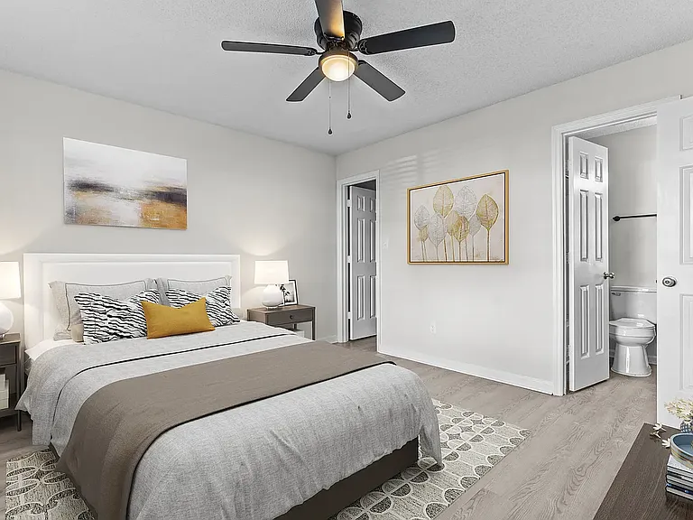 Skyside Landing Apartments — Photo 13