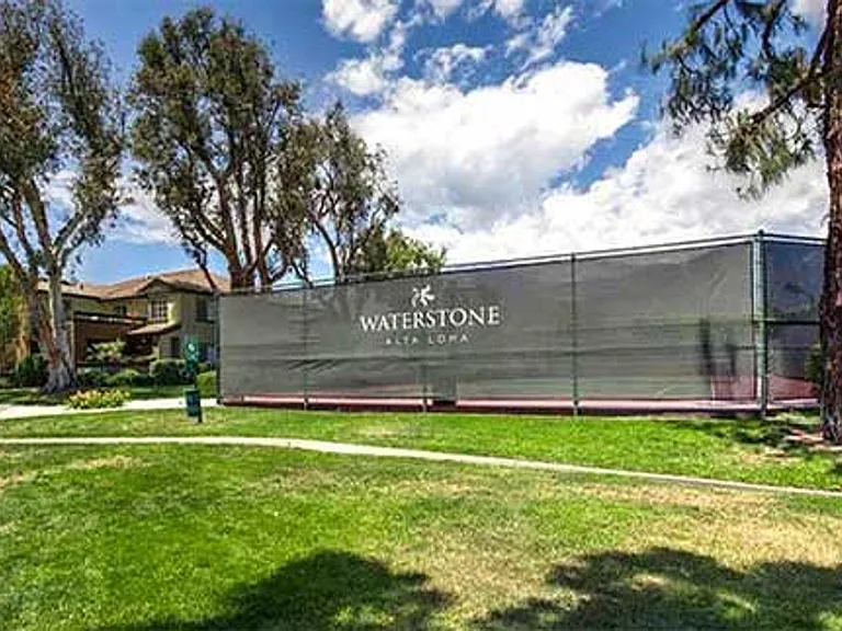 Waterstone Alta Loma Apartments — Photo 17